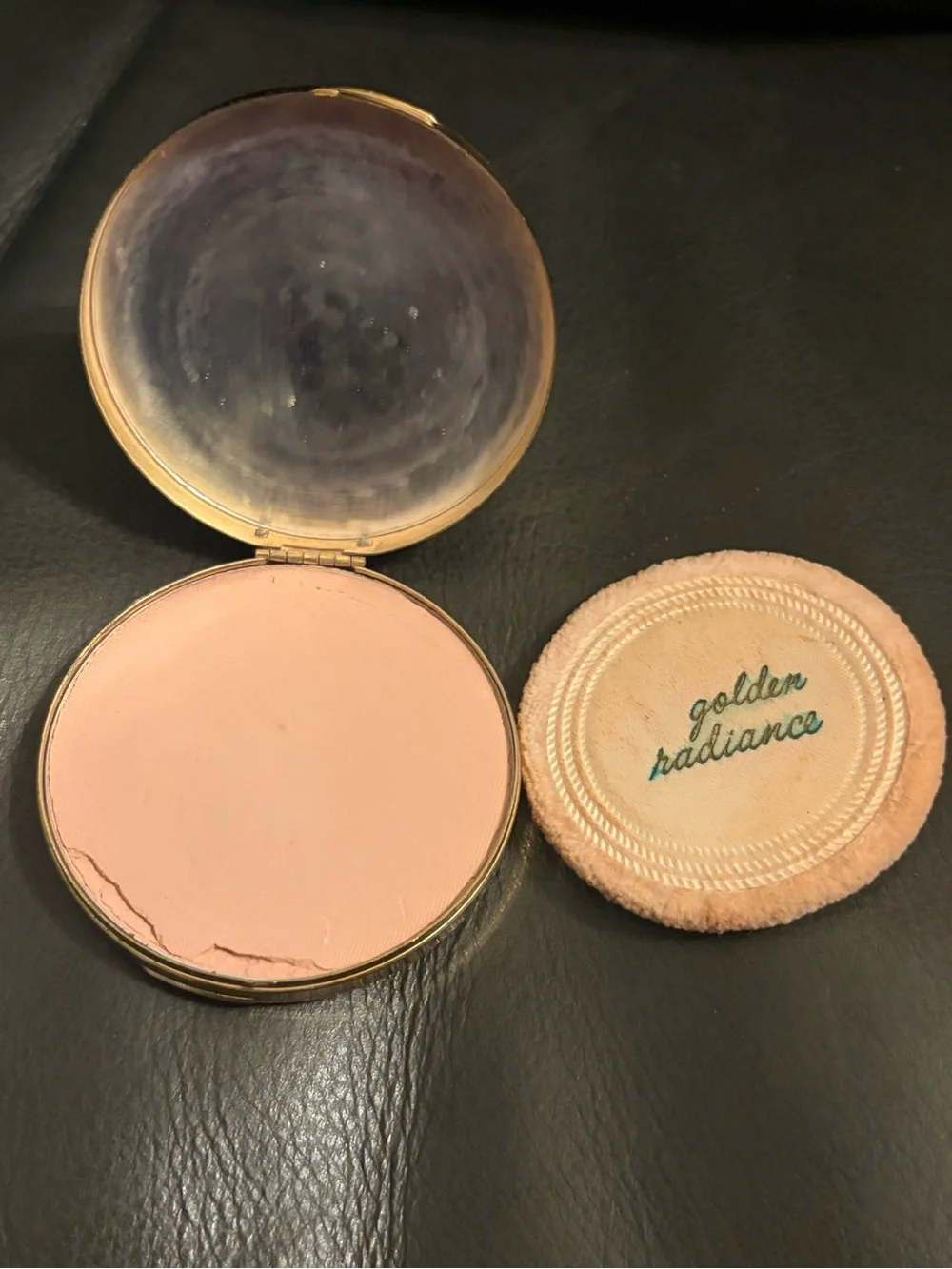 Vintage Gold Decorative Compact - Cara Nome